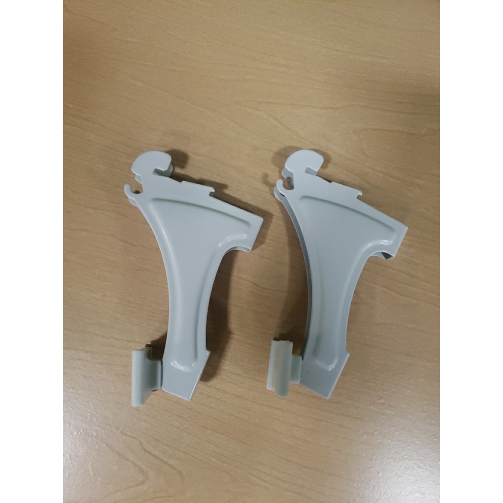 ClosetMaid ShelfTrack Shoe Brackets White (1 Pair / 2 Brackets) Closet Organizer